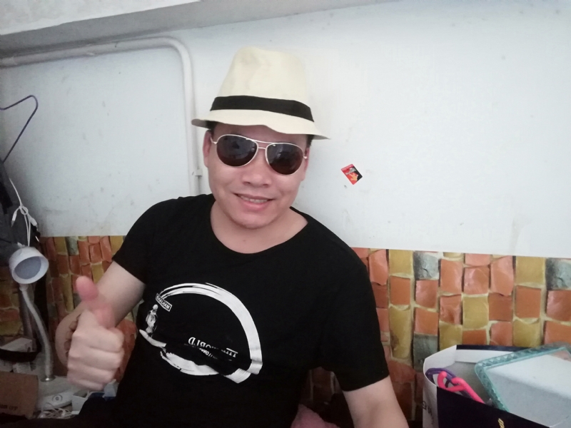 艰难爱情的第一张照片--公安认干亲服务网